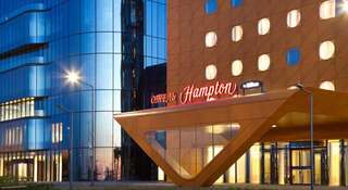 Гостиница Hampton by Hilton Saint-Petersburg ExpoForum Санкт-Петербург Номер с кроватью размера «queen-size» и безбарьерной душевой - Подходит для гостей с ограниченными физическими возможностями/Для некурящих-1